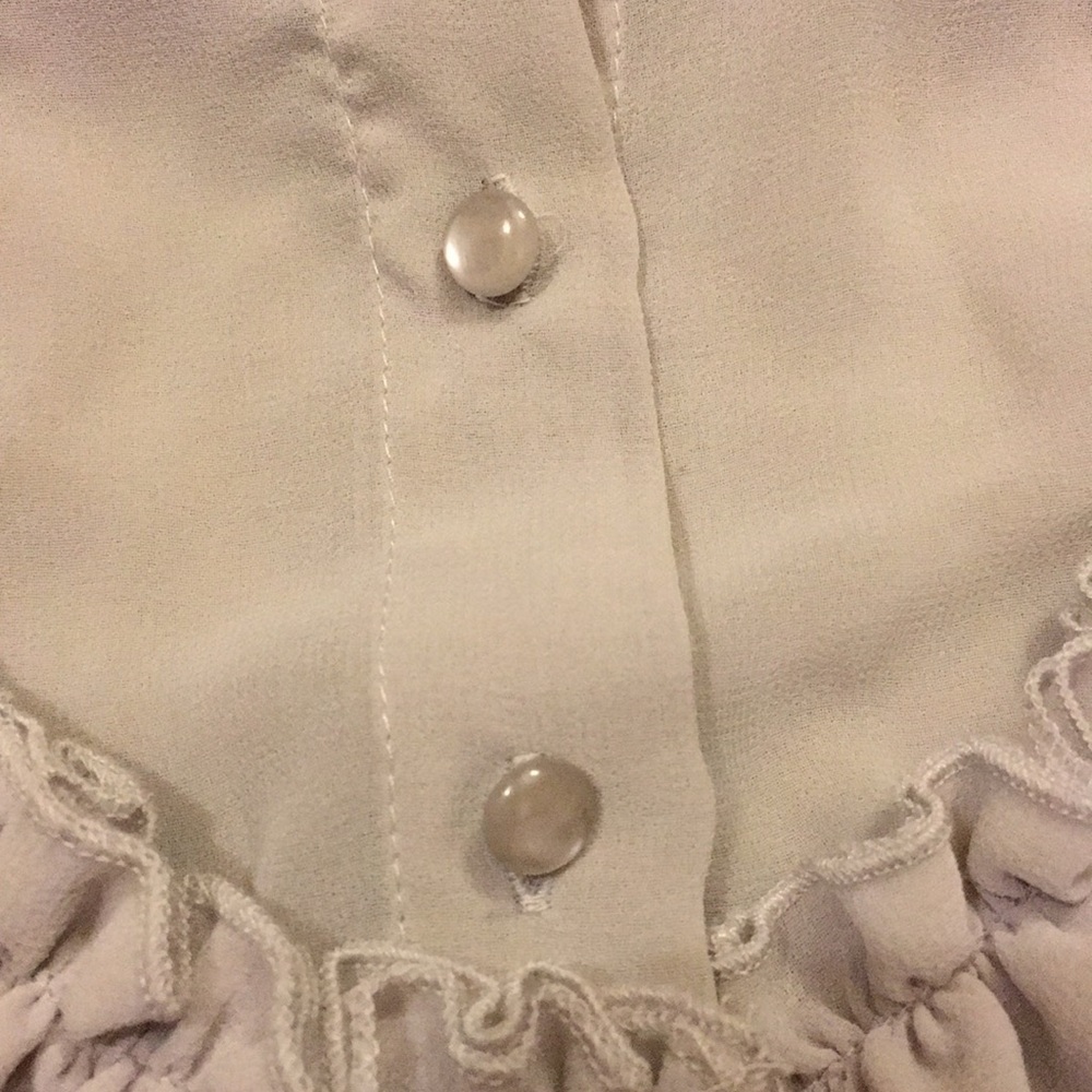 Gray Blouse - Picture 3 of 4